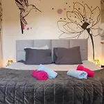 Centre Au Chardon Bed & Breakfast Fallais