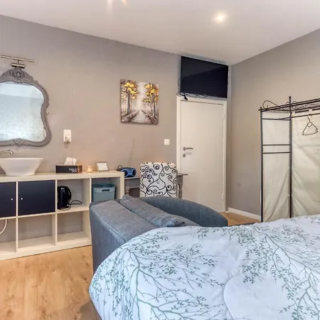 Centre Au Chardon Bed & Breakfast