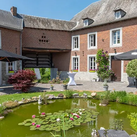 Centre Au Chardon Bed & Breakfast *