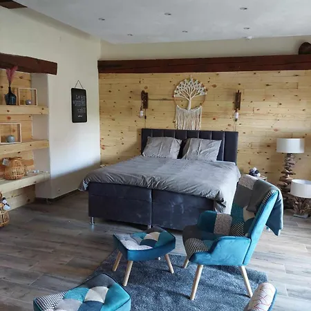 Centre Au Chardon Bed & Breakfast Fallais