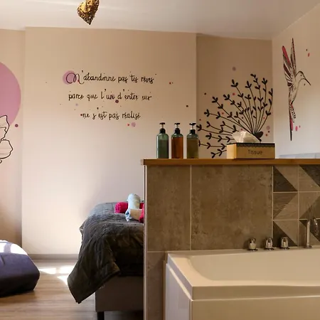 Centre Au Chardon Bed & Breakfast 4*