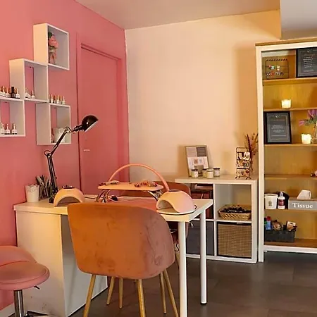 Oda ve Kahvaltı Centre Au Chardon